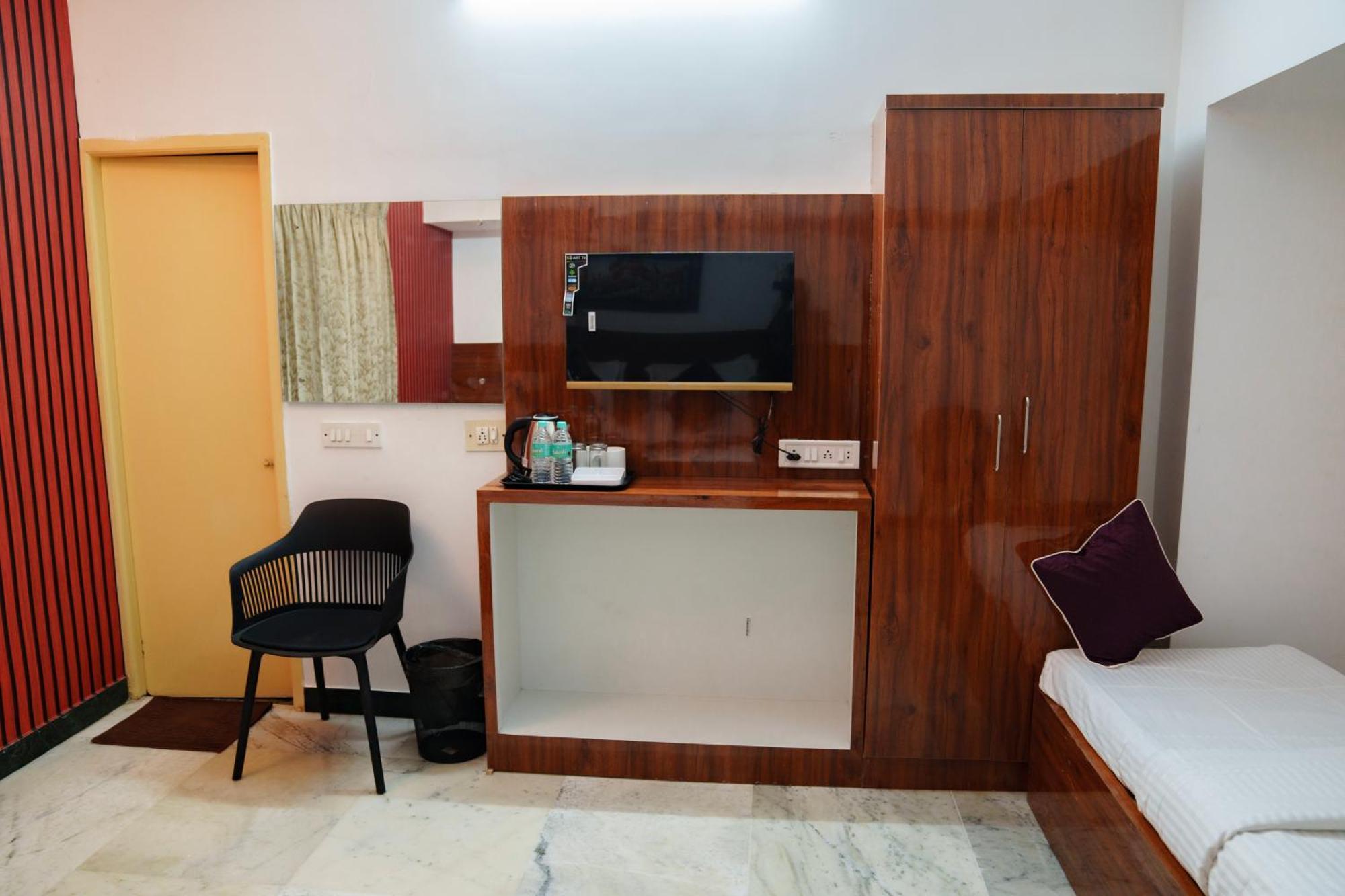 Rich Palace Tnagar