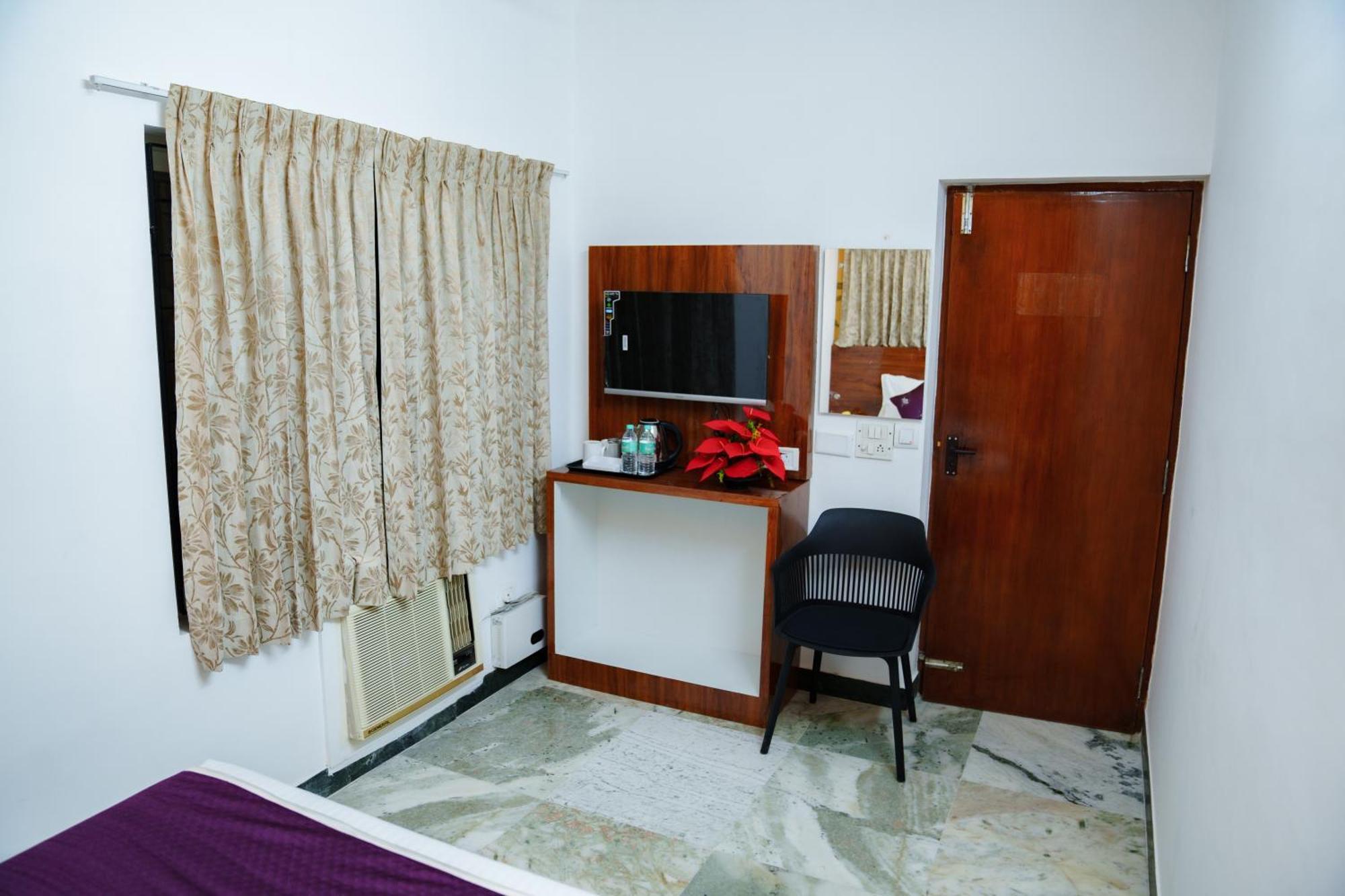 Hotel Rich Palace Tnagar 3*